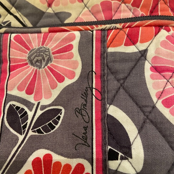 Vera Bradley crossbody bag… Pink, red and grey. Cute! - Picture 5 of 7